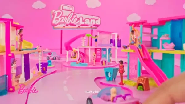 Barbie Mini BarbieLand Doll House Playsets with 1.5-Inch Doll, Furniture & Accessories (Styles May Vary) - Image 2