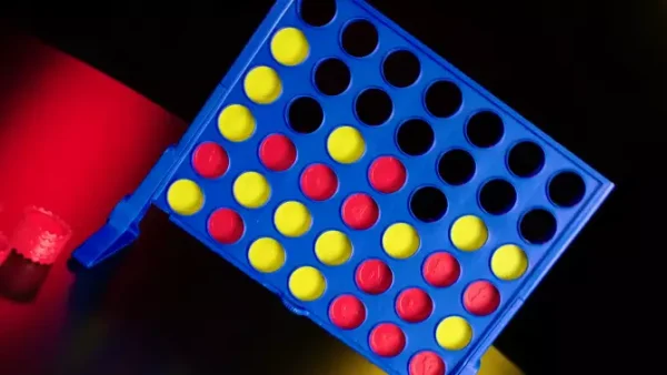 Connect 4 Board Game - Image 3